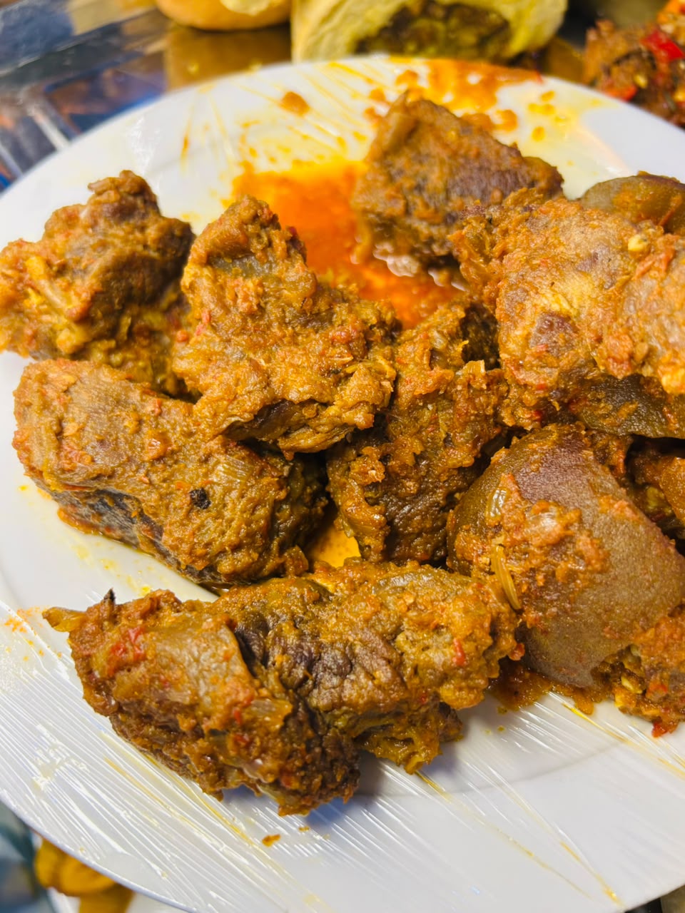 Peppered meat in rich sauce